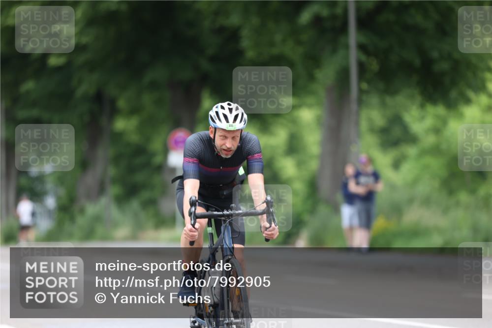 15.06.2025 - 7 Türme Triathlon Yannick Fuchs http://msf.ph/oto/7992905 15.06.2025 12:03:19 Radfahren 223, 336 meine-sportfotos.de