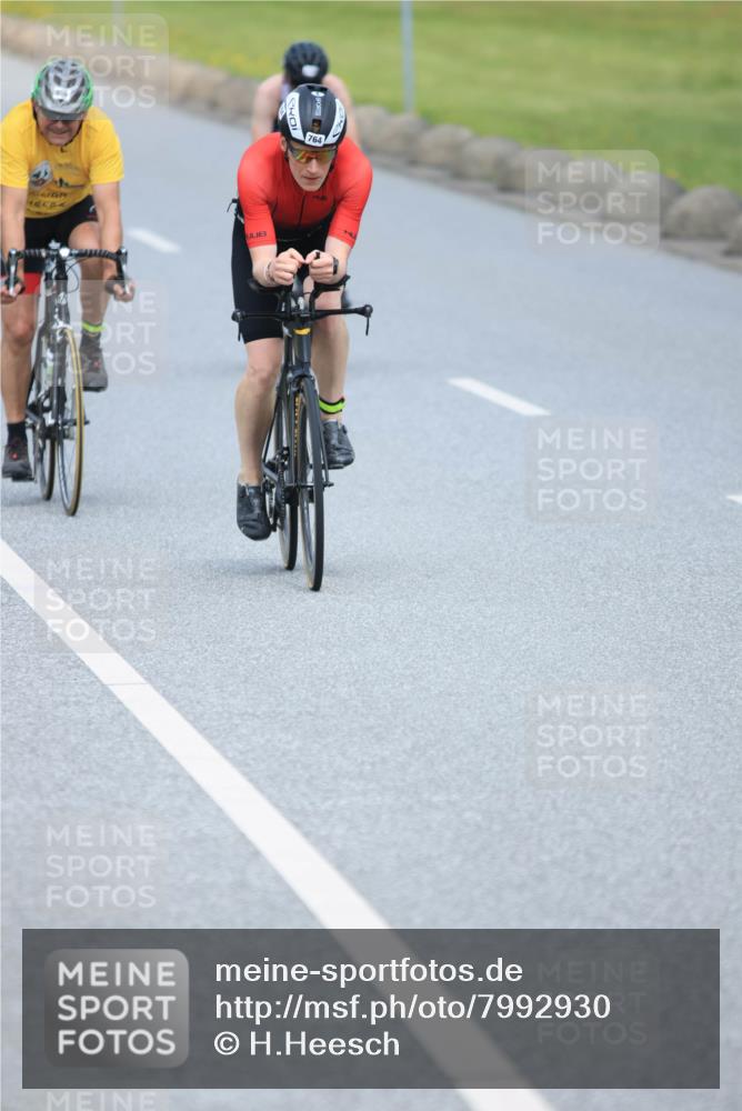 21.06.2025 - 27. Vierlanden-Triathlon H.Heesch http://msf.ph/oto/7992930 15.06.2025 12:04:00 Radfahren 653, 735, 764, 775, 798, 858, 956 meine-sportfotos.de