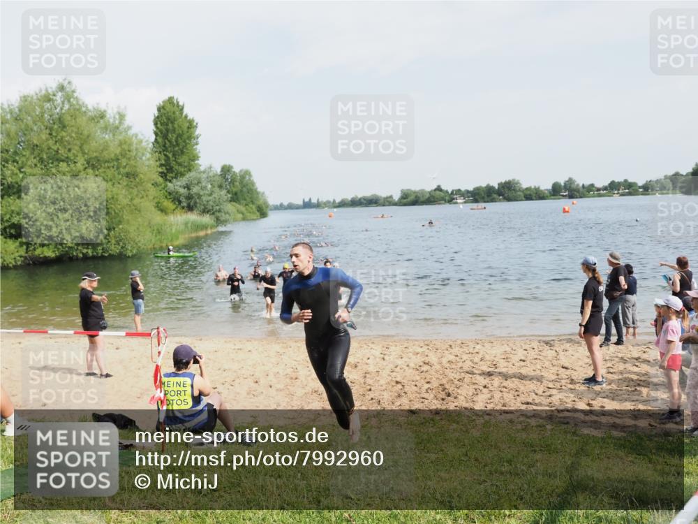 21.06.2025 - 27. Vierlanden-Triathlon MichiJ http://msf.ph/oto/7992960 15.06.2026 09:55:18 Schwimmen 299, 306, 311, 316, 327, 348, 353 meine-sportfotos.de