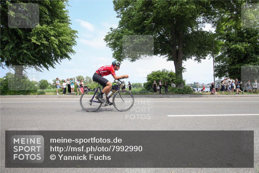 15.06.2025 - 7 Türme Triathlon Yannick Fuchs http://msf.ph/oto/7992990 15.06.2025 13:30:04 Radfahren 606 meine-sportfotos.de