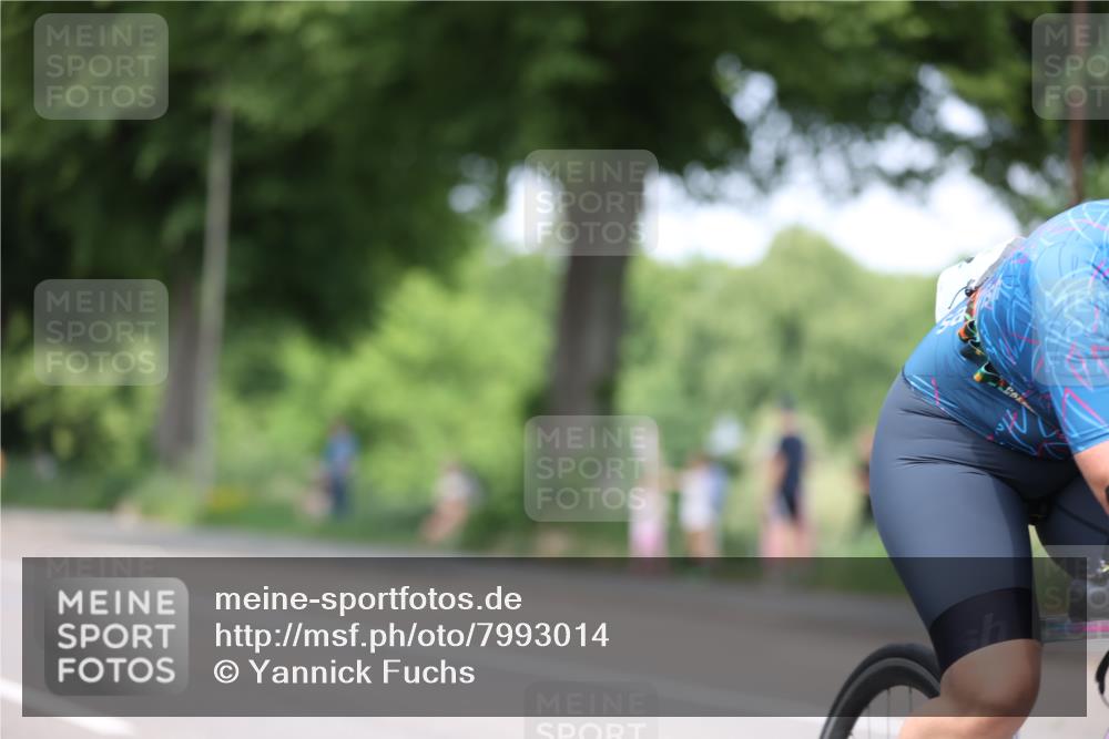 15.06.2025 - 7 Türme Triathlon Yannick Fuchs http://msf.ph/oto/7993014 15.06.2025 13:06:23 Radfahren 207, 427, 464, 1200 meine-sportfotos.de