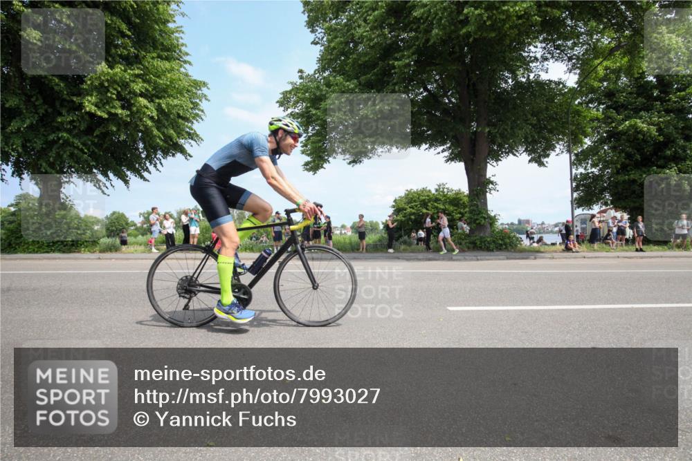 15.06.2025 - 7 Türme Triathlon Yannick Fuchs http://msf.ph/oto/7993027 15.06.2025 13:30:18 Radfahren 462, 663, 681, 872, 1019, 1064, 1070 meine-sportfotos.de