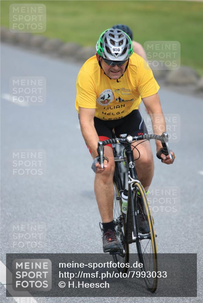 21.06.2025 - 27. Vierlanden-Triathlon H.Heesch http://msf.ph/oto/7993033 15.06.2025 12:04:02 Radfahren 653, 695, 735, 736, 764, 775, 798, 858, 956 meine-sportfotos.de