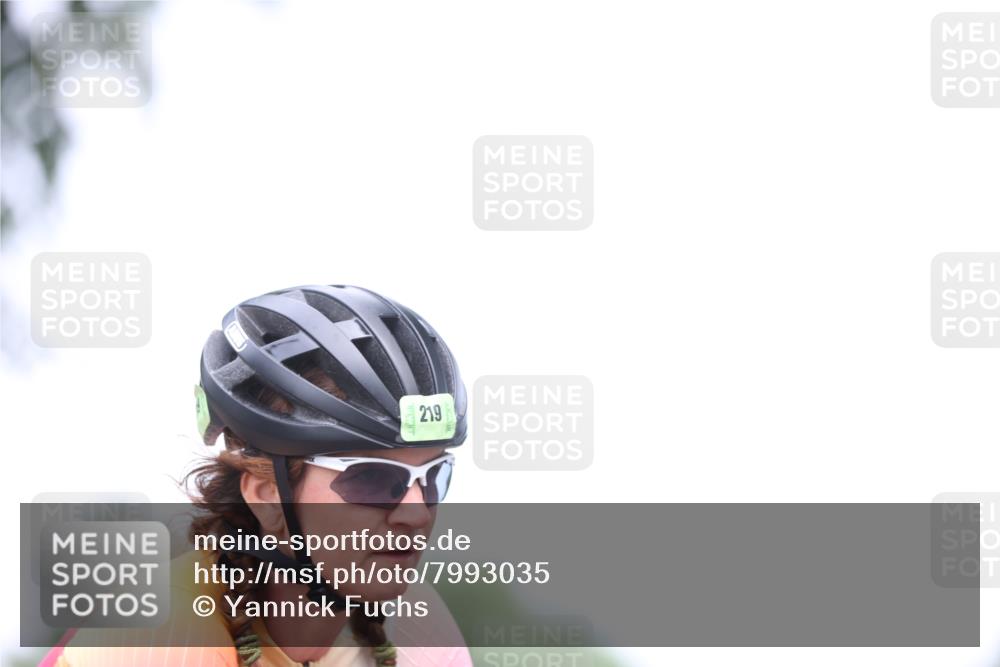 15.06.2025 - 7 Türme Triathlon Yannick Fuchs http://msf.ph/oto/7993035 15.06.2025 12:04:09 Radfahren 219, 326 meine-sportfotos.de