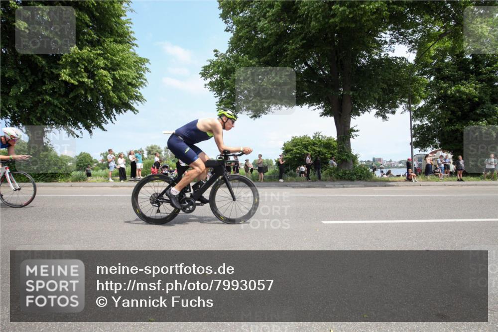 15.06.2025 - 7 Türme Triathlon Yannick Fuchs http://msf.ph/oto/7993057 15.06.2025 13:30:20 Radfahren 462, 663, 681, 872, 1019, 1028, 1064, 1070 meine-sportfotos.de