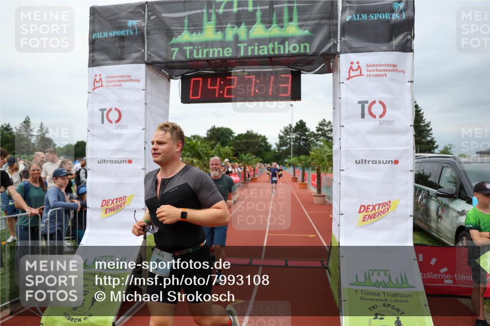 15.06.2025 - 7 Türme Triathlon Michael Strokosch http://msf.ph/oto/7993108 15.06.2025 14:27:13 Ziel 612, 621, 794 meine-sportfotos.de