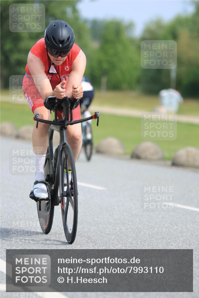 15.06.2025 - 27. Vierlanden-Triathlon H.Heesch http://msf.ph/oto/7993110 15.06.2025 10:21:15 Radfahren 36, 108, 168, 217, 540 meine-sportfotos.de