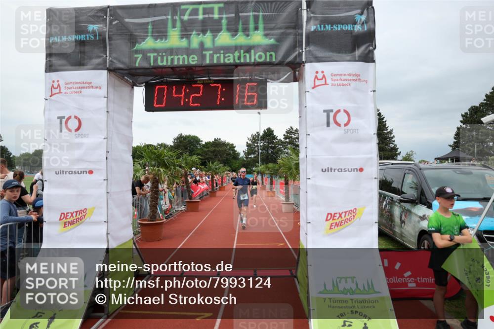 15.06.2025 - 7 Türme Triathlon Michael Strokosch http://msf.ph/oto/7993124 15.06.2025 14:27:15 Ziel 612, 621, 794, 1079 meine-sportfotos.de