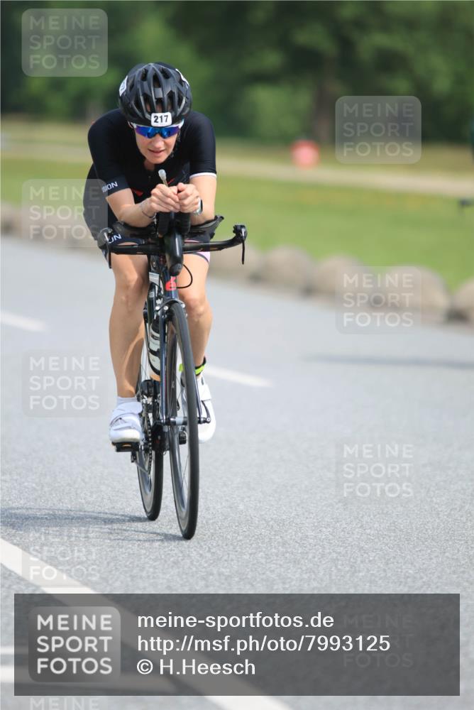 15.06.2025 - 27. Vierlanden-Triathlon H.Heesch http://msf.ph/oto/7993125 15.06.2025 10:21:23 Radfahren 36, 217, 371, 454 meine-sportfotos.de