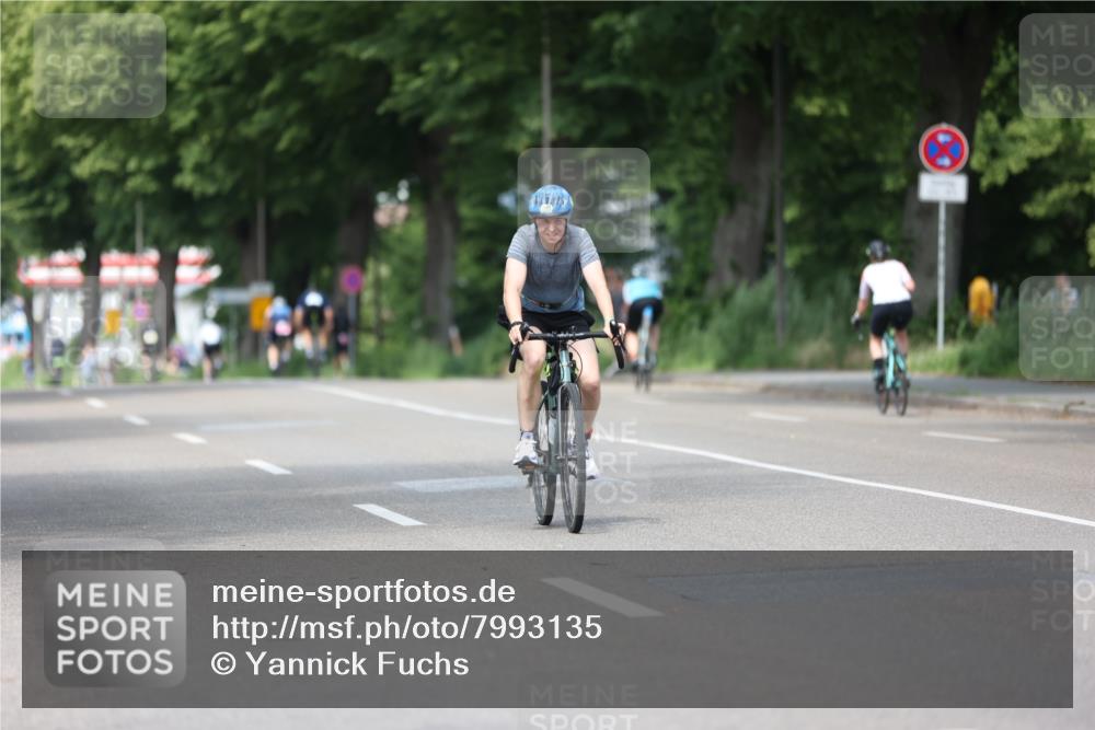 15.06.2025 - 7 Türme Triathlon Yannick Fuchs http://msf.ph/oto/7993135 15.06.2025 13:06:45 Radfahren 383, 544, 572, 1192 meine-sportfotos.de