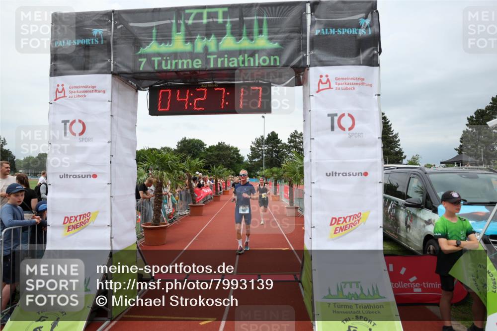 15.06.2025 - 7 Türme Triathlon Michael Strokosch http://msf.ph/oto/7993139 15.06.2025 14:27:16 Ziel 612, 621, 794, 835, 1079 meine-sportfotos.de