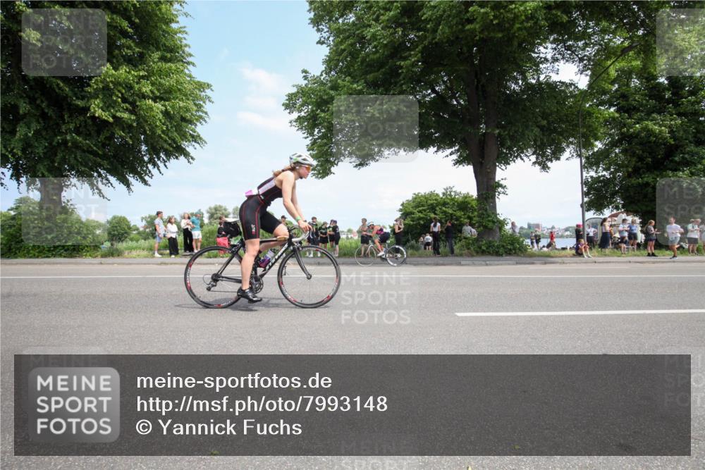 15.06.2025 - 7 Türme Triathlon Yannick Fuchs http://msf.ph/oto/7993148 15.06.2025 13:30:31 Radfahren 305, 332, 545, 786, 1028 meine-sportfotos.de