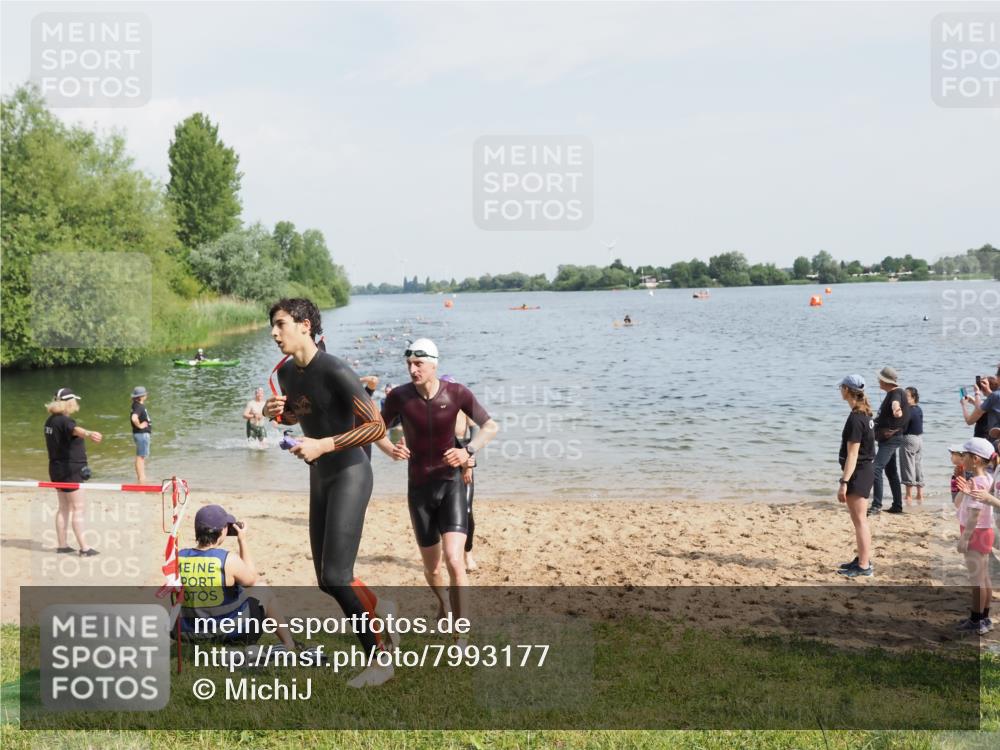 21.06.2025 - 27. Vierlanden-Triathlon MichiJ http://msf.ph/oto/7993177 15.06.2026 09:55:26 Schwimmen 272, 316, 327, 329, 335, 348, 353, 548 meine-sportfotos.de