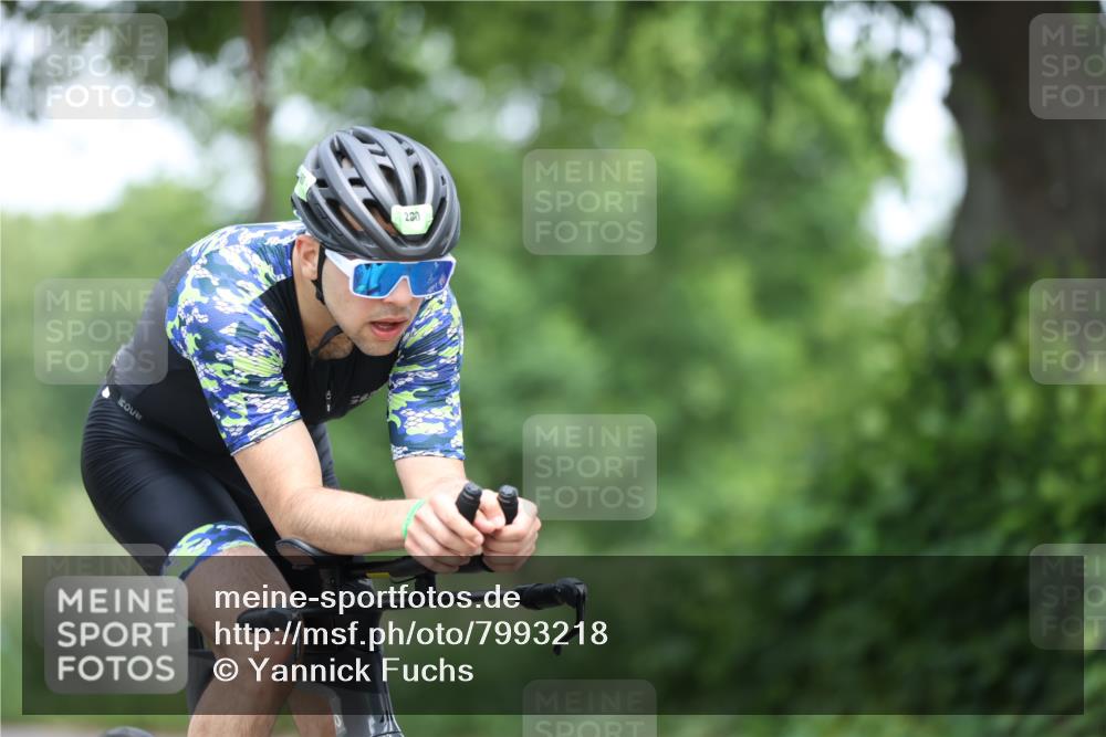 15.06.2025 - 7 Türme Triathlon Yannick Fuchs http://msf.ph/oto/7993218 15.06.2025 12:06:24 Radfahren 280 meine-sportfotos.de