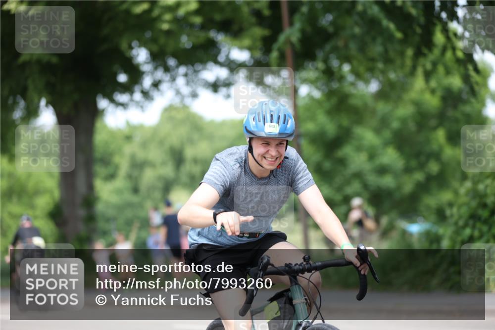15.06.2025 - 7 Türme Triathlon Yannick Fuchs http://msf.ph/oto/7993260 15.06.2025 13:06:47 Radfahren 383, 544, 572, 1192 meine-sportfotos.de