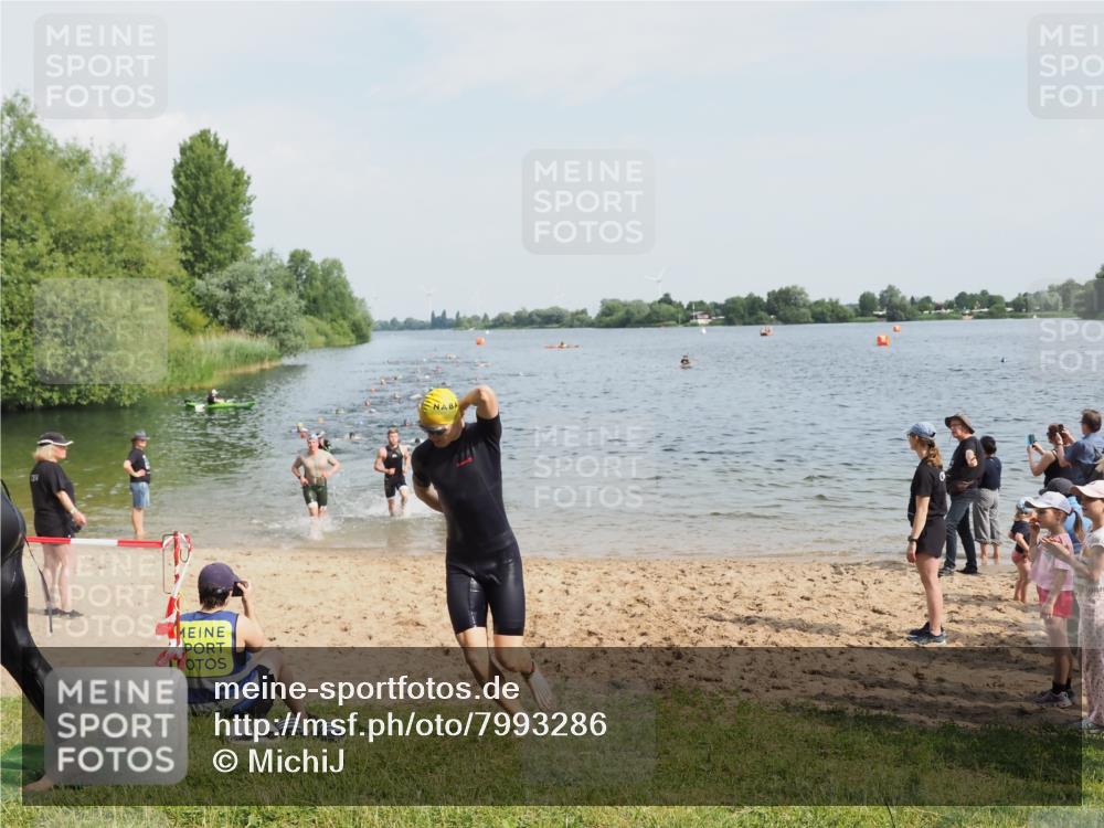 21.06.2025 - 27. Vierlanden-Triathlon MichiJ http://msf.ph/oto/7993286 15.06.2026 09:55:28 Schwimmen 272, 316, 327, 329, 335, 348, 353, 548 meine-sportfotos.de