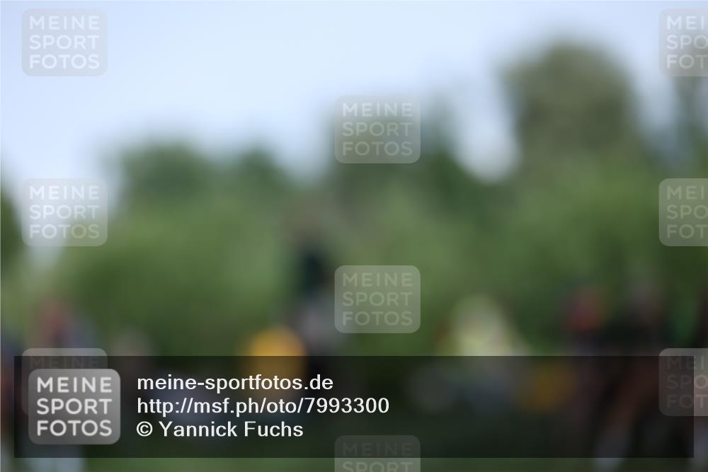 15.06.2025 - 7 Türme Triathlon Yannick Fuchs http://msf.ph/oto/7993300 15.06.2025 13:06:48 Radfahren 383, 572, 1192 meine-sportfotos.de