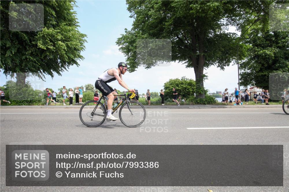 15.06.2025 - 7 Türme Triathlon Yannick Fuchs http://msf.ph/oto/7993386 15.06.2025 13:31:32 Radfahren 384, 467, 1106, 1193 meine-sportfotos.de