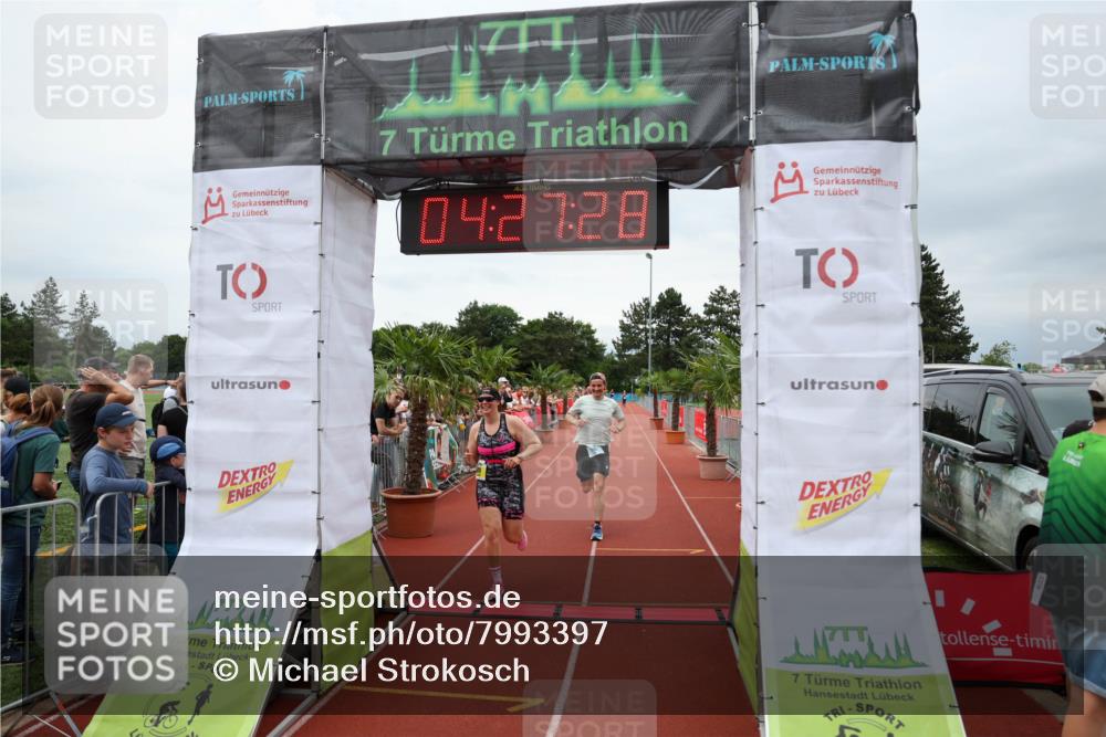 15.06.2025 - 7 Türme Triathlon Michael Strokosch http://msf.ph/oto/7993397 15.06.2025 14:27:28 Ziel 355, 498, 835, 970 meine-sportfotos.de