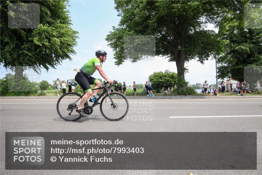 15.06.2025 - 7 Türme Triathlon Yannick Fuchs http://msf.ph/oto/7993403 15.06.2025 13:31:35 Radfahren 467, 1004, 1106, 1193 meine-sportfotos.de