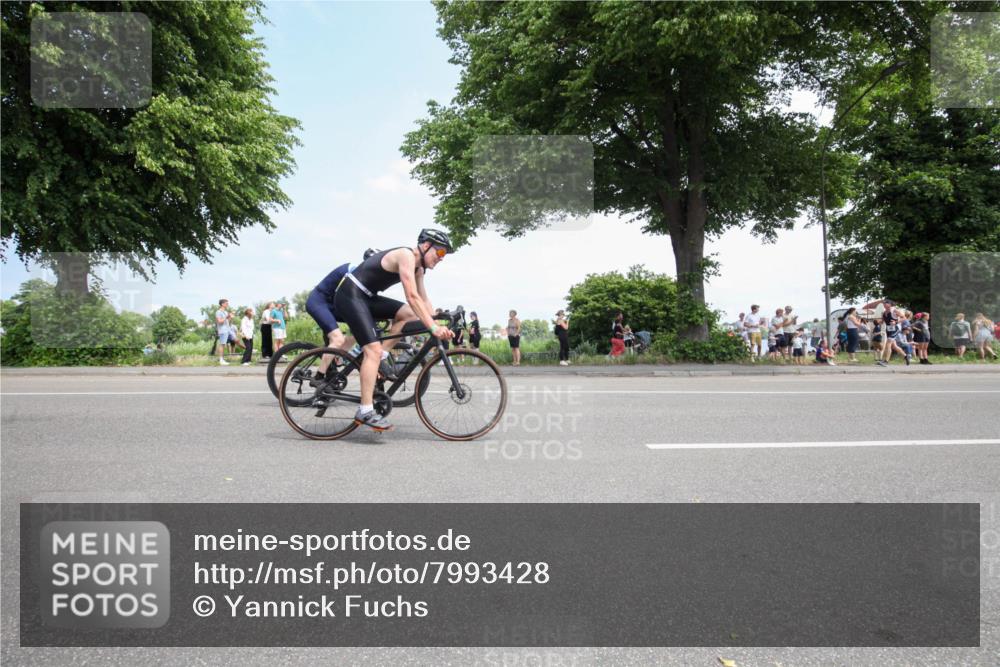 15.06.2025 - 7 Türme Triathlon Yannick Fuchs http://msf.ph/oto/7993428 15.06.2025 13:31:44 Radfahren 234, 327, 582, 708, 986, 988, 990, 1004, 1198 meine-sportfotos.de