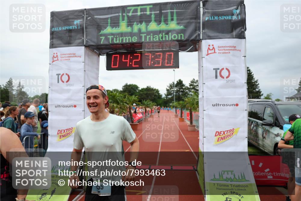 15.06.2025 - 7 Türme Triathlon Michael Strokosch http://msf.ph/oto/7993463 15.06.2025 14:27:30 Ziel 355, 498, 970 meine-sportfotos.de