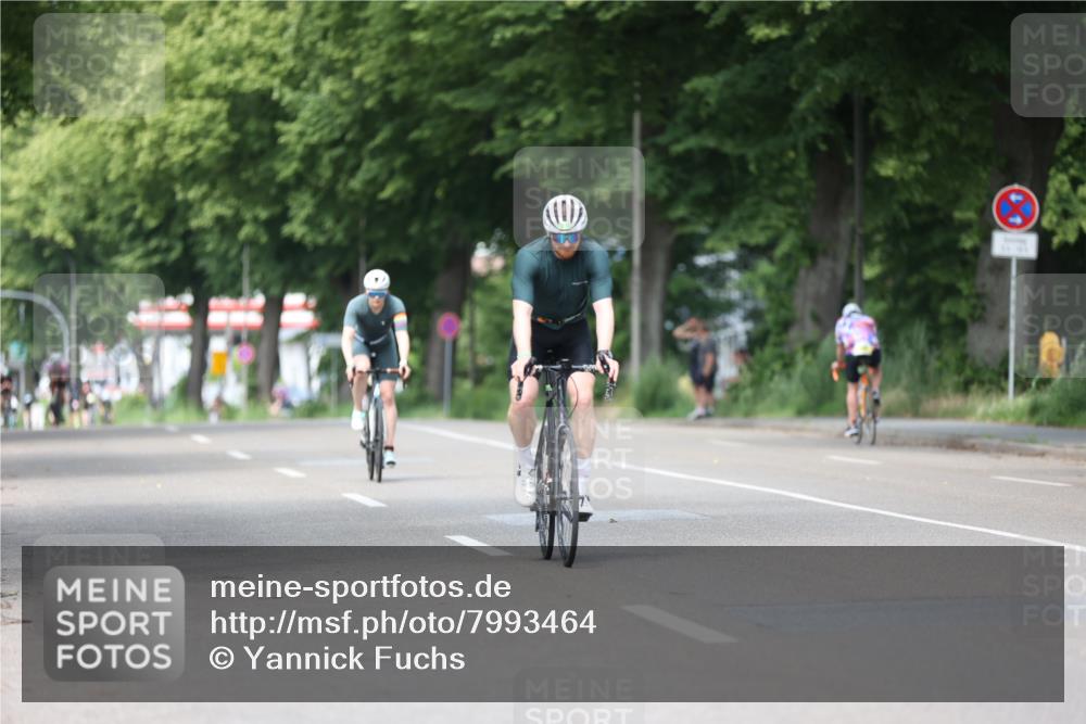 15.06.2025 - 7 Türme Triathlon Yannick Fuchs http://msf.ph/oto/7993464 15.06.2025 13:07:18 Radfahren 589, 702 meine-sportfotos.de