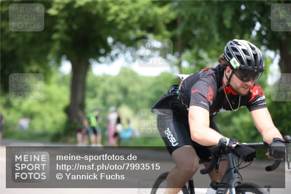 15.06.2025 - 7 Türme Triathlon Yannick Fuchs http://msf.ph/oto/7993515 15.06.2025 12:07:35 Radfahren 294 meine-sportfotos.de