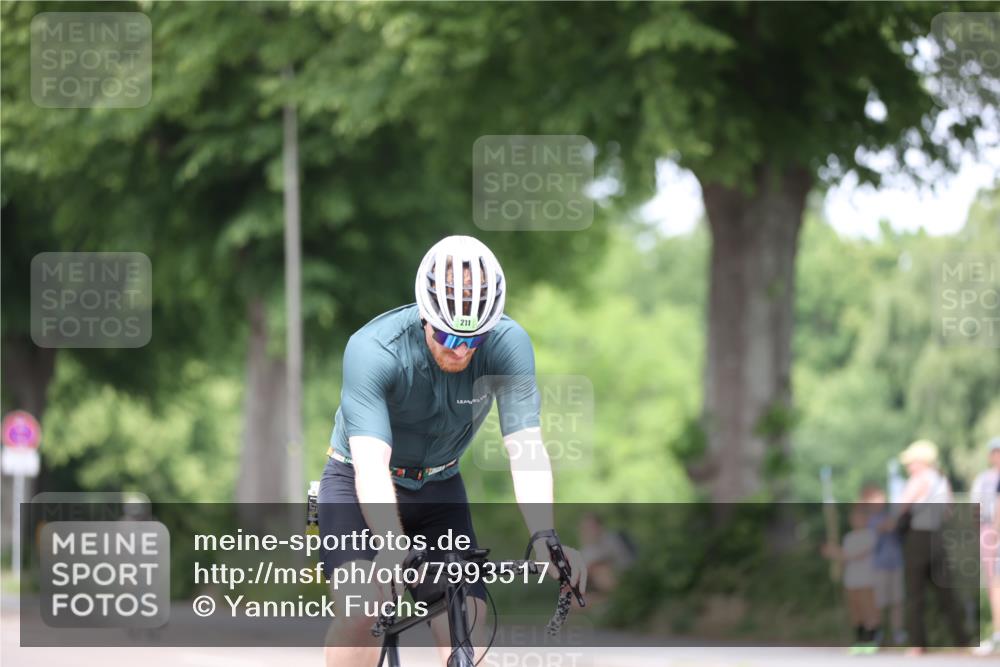 15.06.2025 - 7 Türme Triathlon Yannick Fuchs http://msf.ph/oto/7993517 15.06.2025 13:07:20 Radfahren 589 meine-sportfotos.de