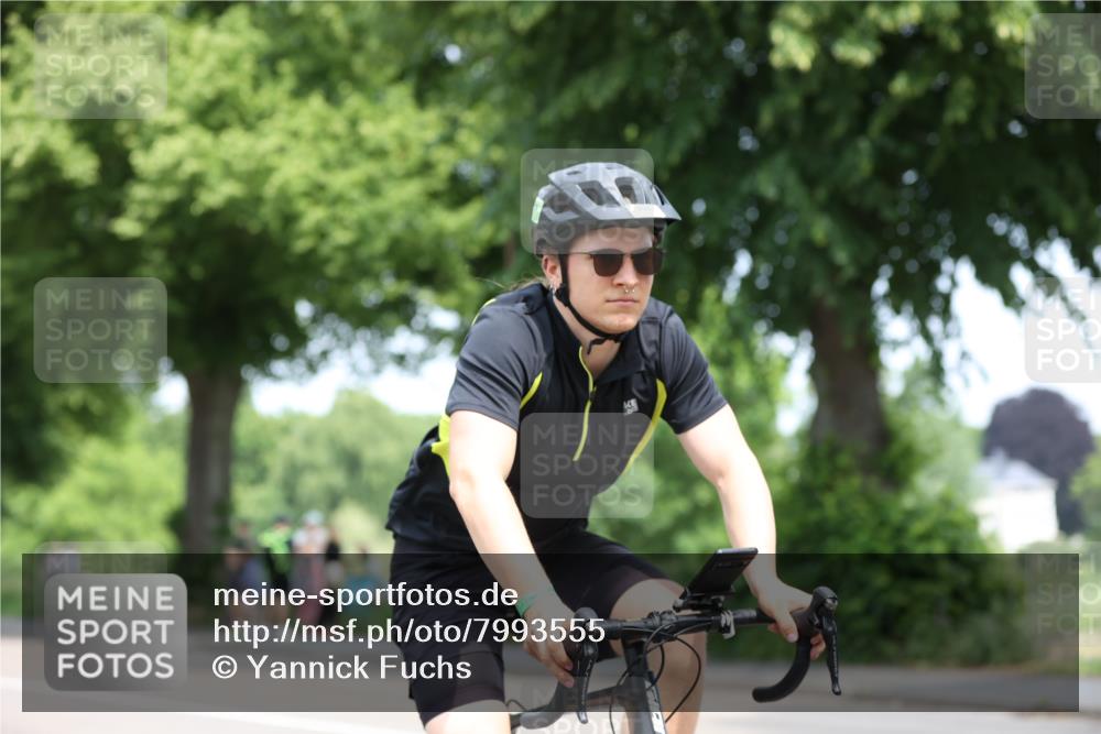 15.06.2025 - 7 Türme Triathlon Yannick Fuchs http://msf.ph/oto/7993555 15.06.2025 12:07:38 Radfahren 294 meine-sportfotos.de