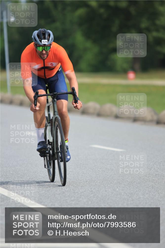 15.06.2025 - 27. Vierlanden-Triathlon H.Heesch http://msf.ph/oto/7993586 15.06.2025 10:26:06 Radfahren 129, 181, 182, 212, 246, 489, 501, 566, 577, 595, 633 meine-sportfotos.de