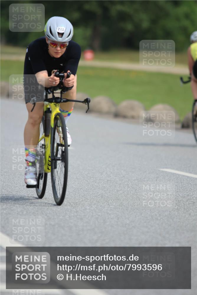 15.06.2025 - 27. Vierlanden-Triathlon H.Heesch http://msf.ph/oto/7993596 15.06.2025 10:26:27 Radfahren 208, 222, 584 meine-sportfotos.de