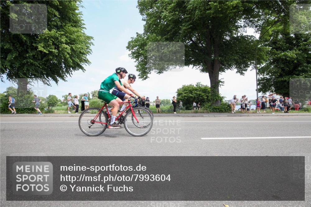 15.06.2025 - 7 Türme Triathlon Yannick Fuchs http://msf.ph/oto/7993604 15.06.2025 13:31:59 Radfahren 298, 579, 784, 1087, 1132, 1167, 1169 meine-sportfotos.de