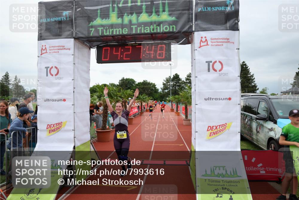 15.06.2025 - 7 Türme Triathlon Michael Strokosch http://msf.ph/oto/7993616 15.06.2025 14:27:48 Ziel 702, 911, 993, 1125 meine-sportfotos.de