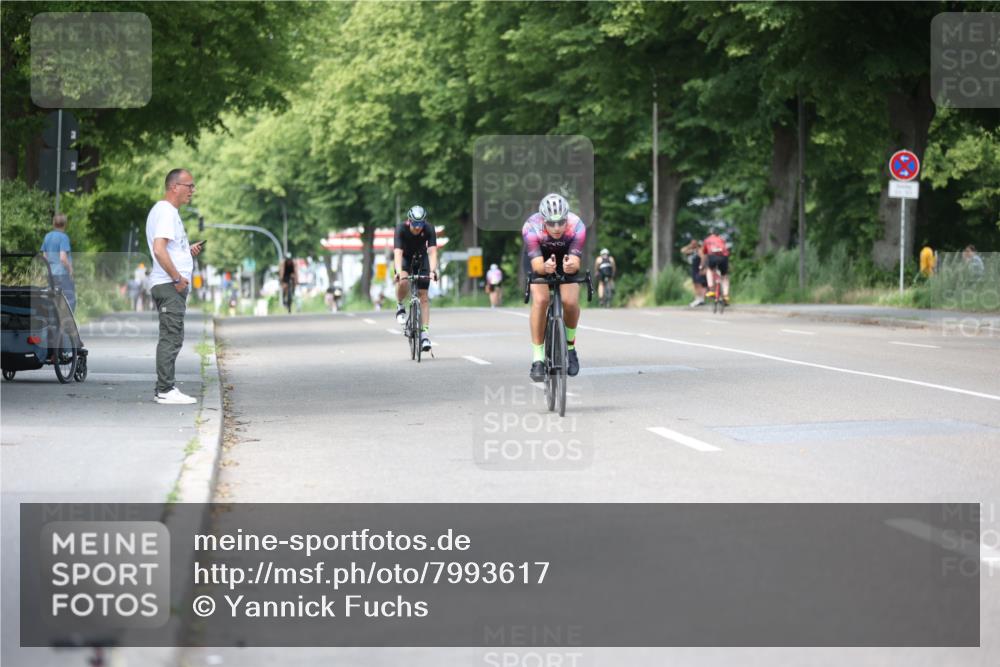15.06.2025 - 7 Türme Triathlon Yannick Fuchs http://msf.ph/oto/7993617 15.06.2025 13:07:29 Radfahren 285, 324, 548 meine-sportfotos.de