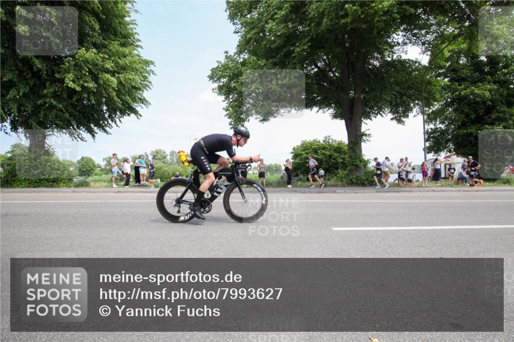 15.06.2025 - 7 Türme Triathlon Yannick Fuchs http://msf.ph/oto/7993627 15.06.2025 13:32:04 Radfahren 298, 579, 1132, 1169 meine-sportfotos.de