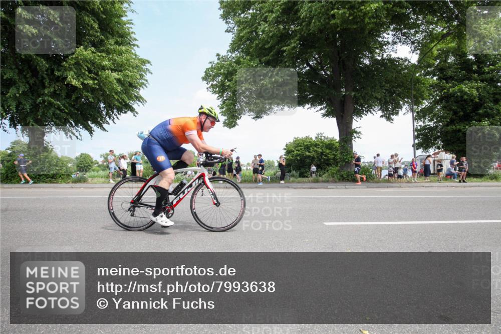 15.06.2025 - 7 Türme Triathlon Yannick Fuchs http://msf.ph/oto/7993638 15.06.2025 13:32:06 Radfahren 579, 1132, 1169 meine-sportfotos.de