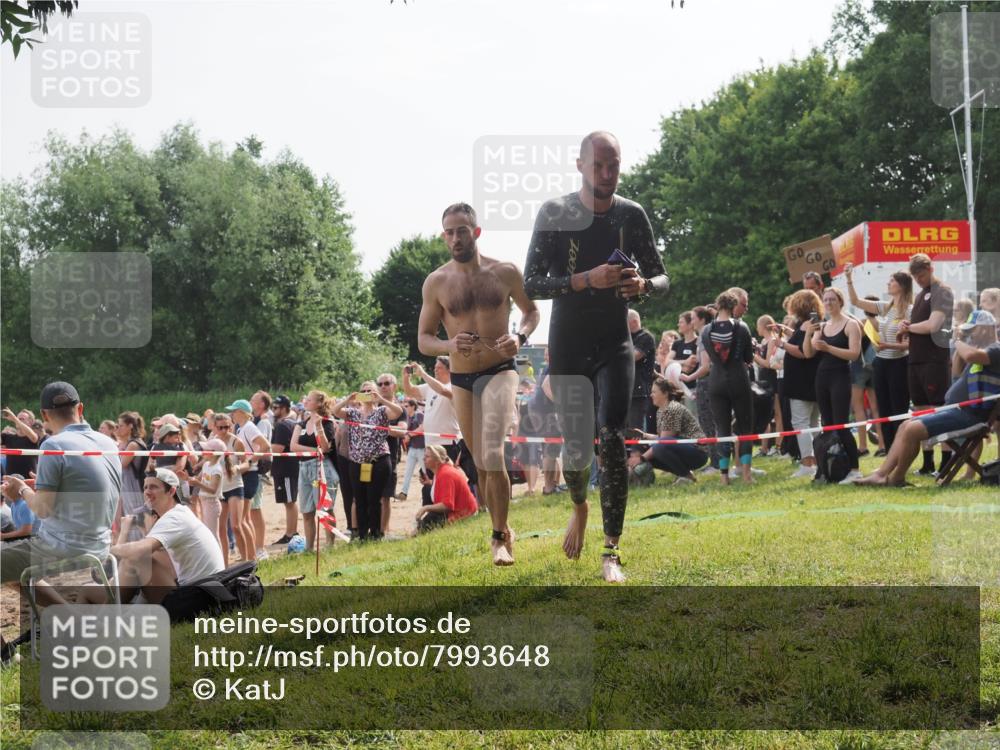 15.06.2025 - 27. Vierlanden-Triathlon KatJ http://msf.ph/oto/7993648 15.06.2025 09:54:28 Schwimmen 253, 255, 261, 337, 342, 354 meine-sportfotos.de