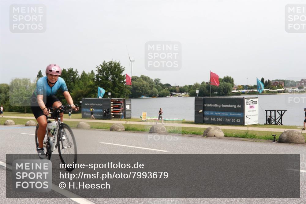 15.06.2025 - 27. Vierlanden-Triathlon H.Heesch http://msf.ph/oto/7993679 15.06.2025 11:16:42 Radfahren 204, 478, 797, 828, 953 meine-sportfotos.de