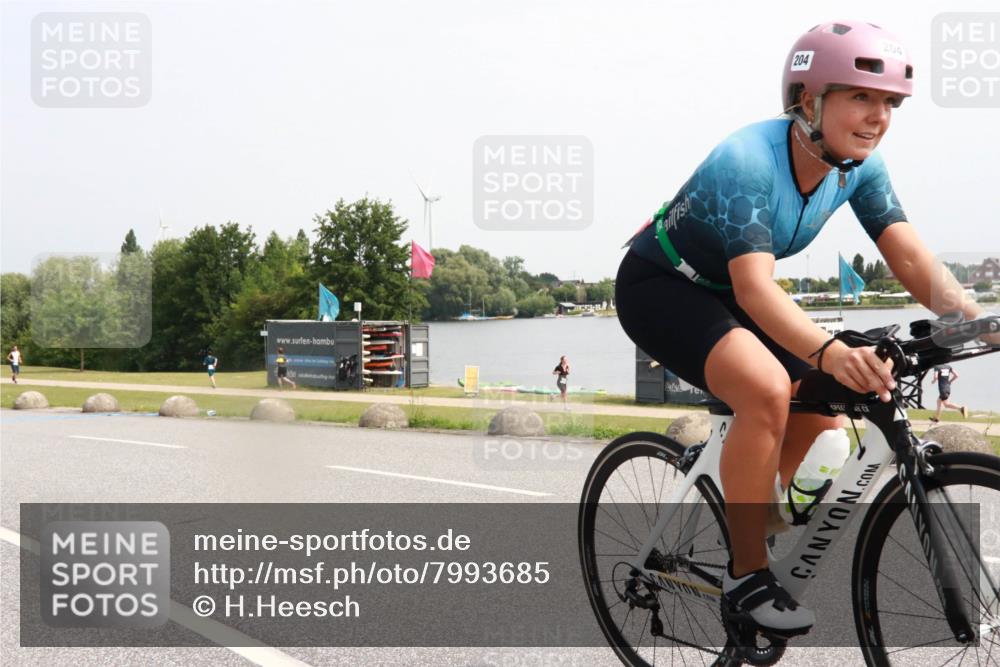 15.06.2025 - 27. Vierlanden-Triathlon H.Heesch http://msf.ph/oto/7993685 15.06.2025 11:16:42 Radfahren 204, 478, 797, 828, 953 meine-sportfotos.de