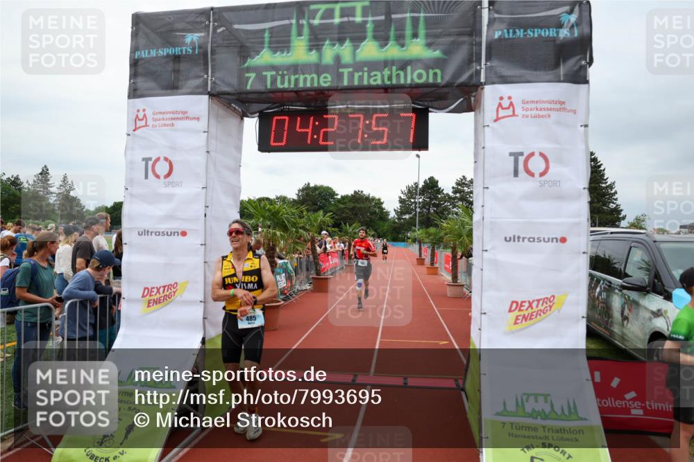 15.06.2025 - 7 Türme Triathlon Michael Strokosch http://msf.ph/oto/7993695 15.06.2025 14:27:56 Ziel 485, 606, 911, 993 meine-sportfotos.de