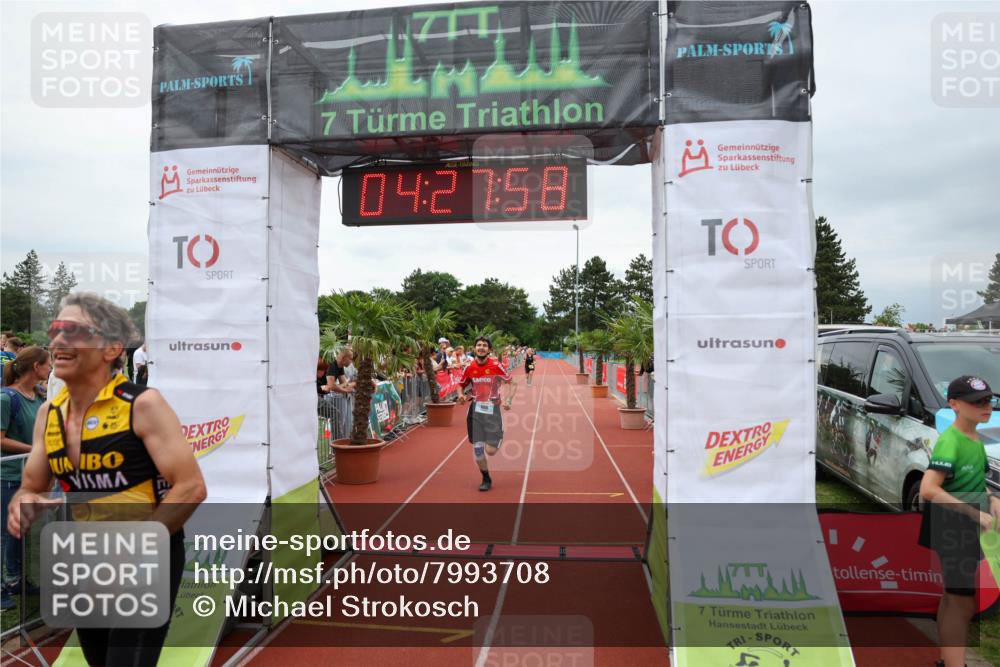 15.06.2025 - 7 Türme Triathlon Michael Strokosch http://msf.ph/oto/7993708 15.06.2025 14:27:57 Ziel 485, 606, 911, 993 meine-sportfotos.de
