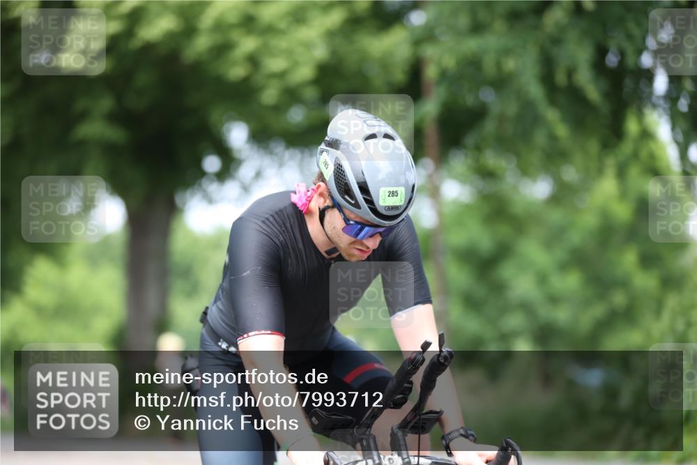 15.06.2025 - 7 Türme Triathlon Yannick Fuchs http://msf.ph/oto/7993712 15.06.2025 13:07:33 Radfahren 285, 295, 324 meine-sportfotos.de