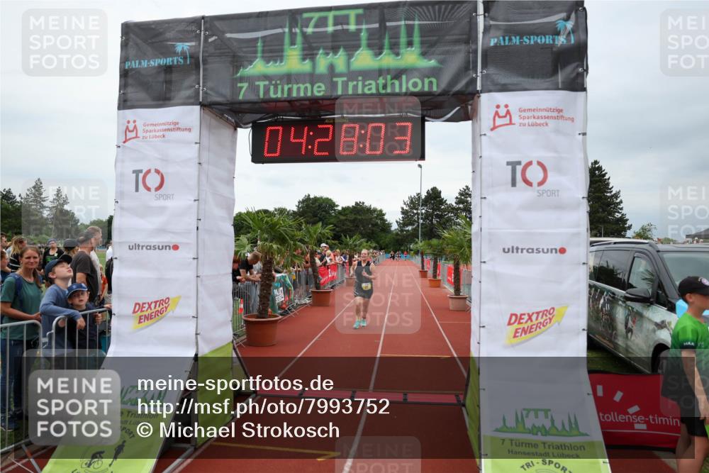 15.06.2025 - 7 Türme Triathlon Michael Strokosch http://msf.ph/oto/7993752 15.06.2025 14:28:03 Ziel 485, 606, 706 meine-sportfotos.de