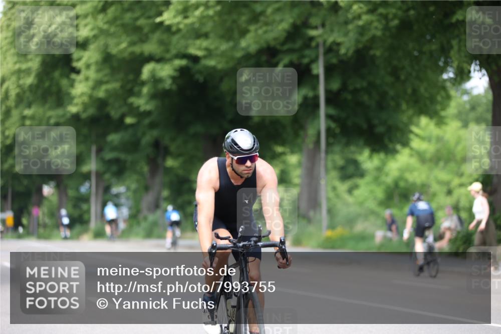 15.06.2025 - 7 Türme Triathlon Yannick Fuchs http://msf.ph/oto/7993755 15.06.2025 13:07:38 Radfahren 295, 522 meine-sportfotos.de