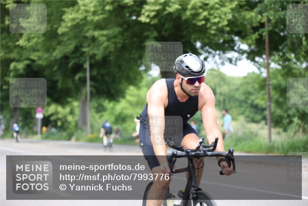 15.06.2025 - 7 Türme Triathlon Yannick Fuchs http://msf.ph/oto/7993776 15.06.2025 13:07:39 Radfahren 295, 522 meine-sportfotos.de