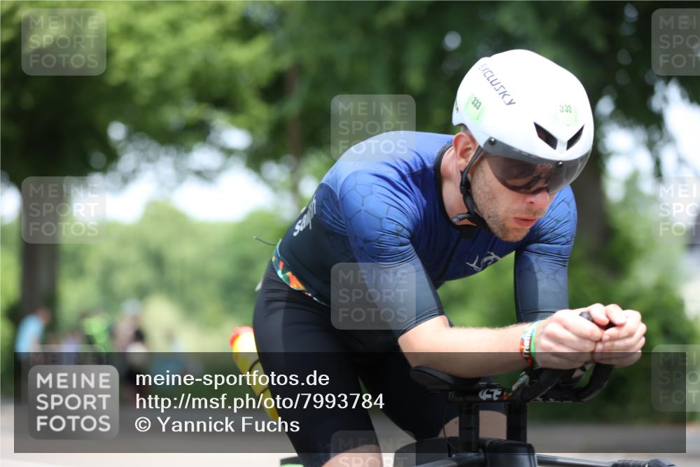 15.06.2025 - 7 Türme Triathlon Yannick Fuchs http://msf.ph/oto/7993784 15.06.2025 12:07:50 Radfahren 280, 282, 285, 292, 333 meine-sportfotos.de