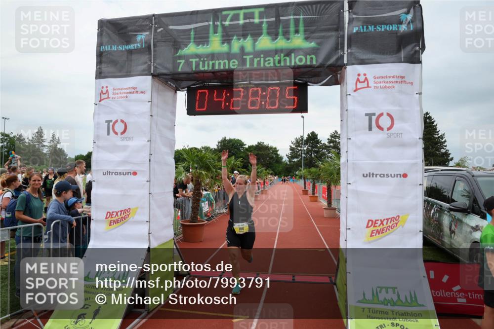 15.06.2025 - 7 Türme Triathlon Michael Strokosch http://msf.ph/oto/7993791 15.06.2025 14:28:05 Ziel 606, 706 meine-sportfotos.de