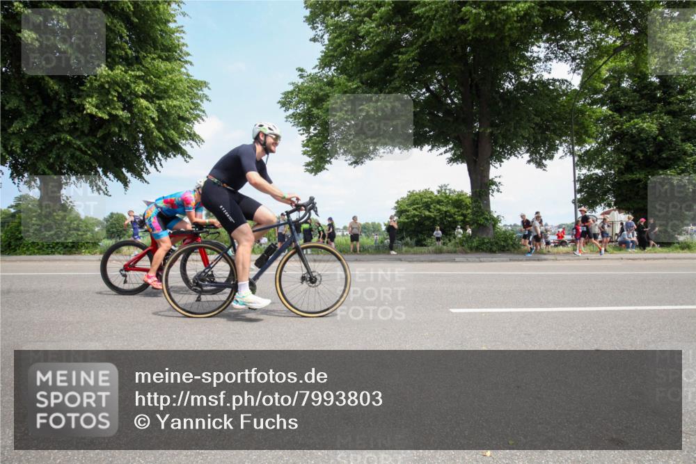 15.06.2025 - 7 Türme Triathlon Yannick Fuchs http://msf.ph/oto/7993803 15.06.2025 13:32:57 Radfahren 252, 361, 598, 717, 739, 1069, 1102, 1187 meine-sportfotos.de