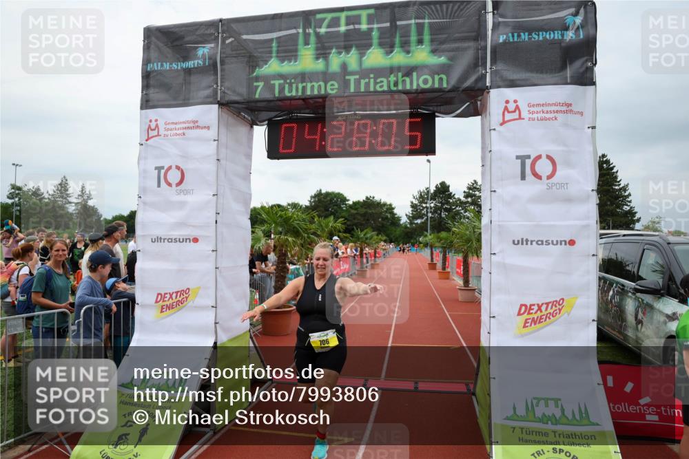 15.06.2025 - 7 Türme Triathlon Michael Strokosch http://msf.ph/oto/7993806 15.06.2025 14:28:05 Ziel 606, 706 meine-sportfotos.de